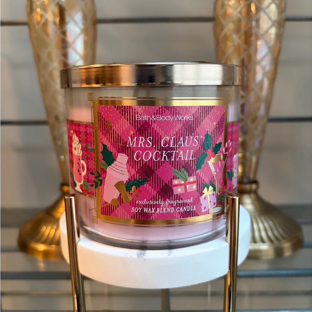 Bath & Body Works Mrs. Claus' Cocktail 3 Wick Candle Ornate Lid NWT Holiday